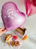 Caja desayuno sorpresa día de la madre con globos