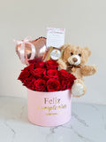 Caja con rosas, chocolate y globito