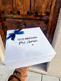CAJA PERSONALIZADA CON MARCO DE FOTOS, FRESAS CON CHOCOLATE Y OSO DE PELUCHE