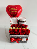 Caja con rosas, bombones, nutella y globo personalizado