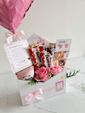 CAJA Sobre con rosas, chocolates y globo personalizado