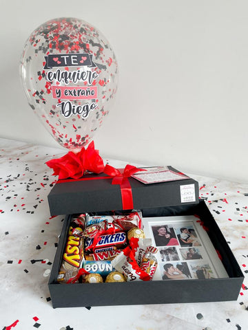 Caja con chocolates y marco de fotos