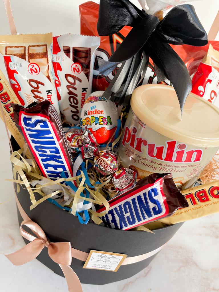 Globo Aerostático con chuches variadas, image size:768x1024